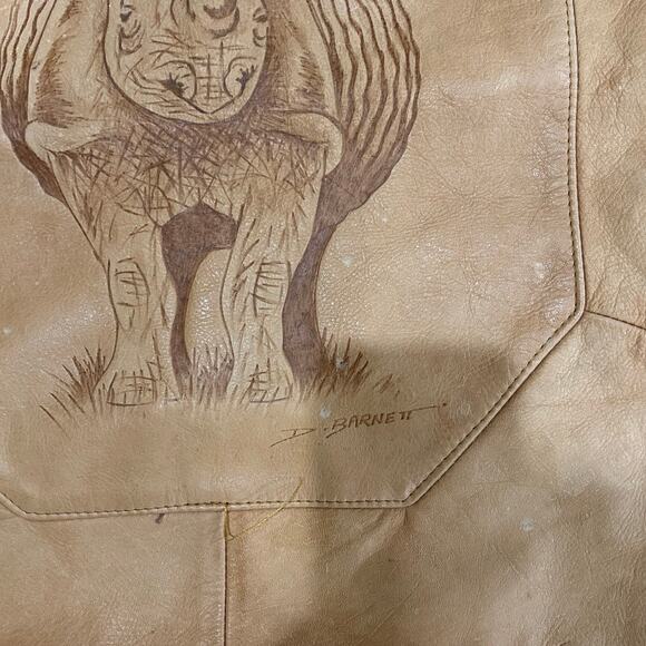 D Barnett signed leather art Buffalo and Rhino pillow cases - Picture 12 of 16